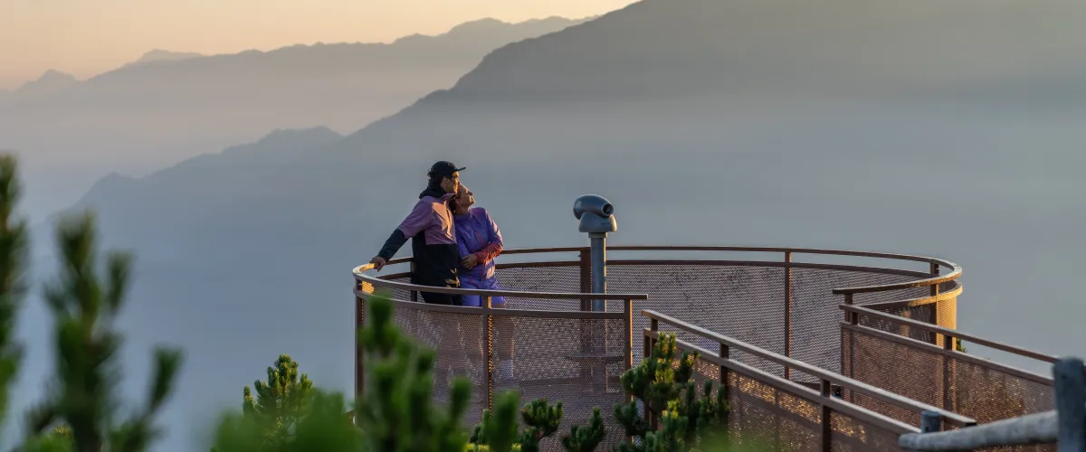 Vakantie in het Zillertal met uitzichtpunt en Alpenpanorama in Tirol