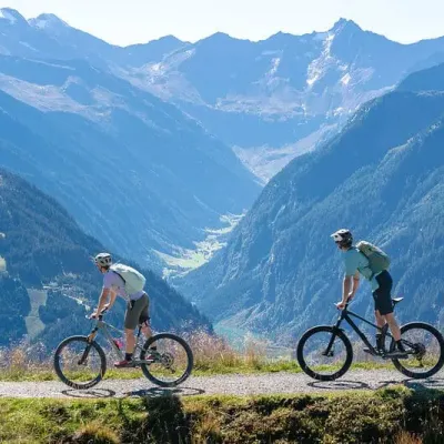 Bikeurlaub in Tirol mit Mountainbike-Tour und beeindruckendem Panorama der Zillertaler Alpen