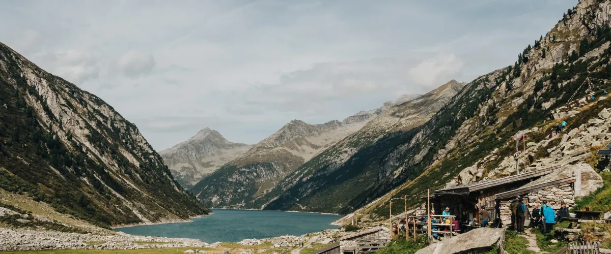Hohenaualm in het Zillertal – het “Klein Tibet” van Tirol met bergmeer en indrukwekkend Alpenpanorama